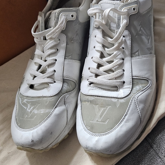 authentic Louis Vuitton Men Shoes - Picture 6 of 8